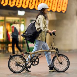 Brompton C Line – 4-speed in Dune Sand (H4L)